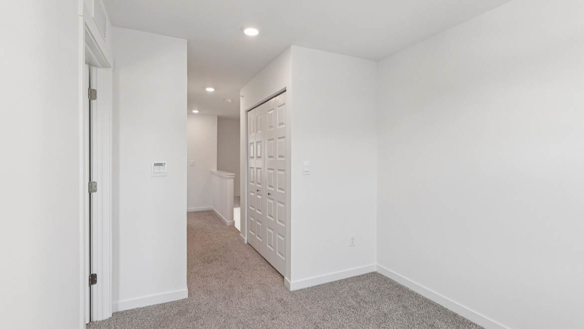 585 Yosemite Way Mundelein, IL 60060 - Photo 14 of 54 a view of entryway with white walls