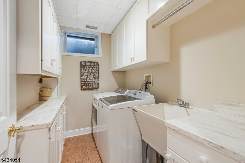 964 Old York Road Neshanic Station, NJ 08853 - Photo 33 of 50