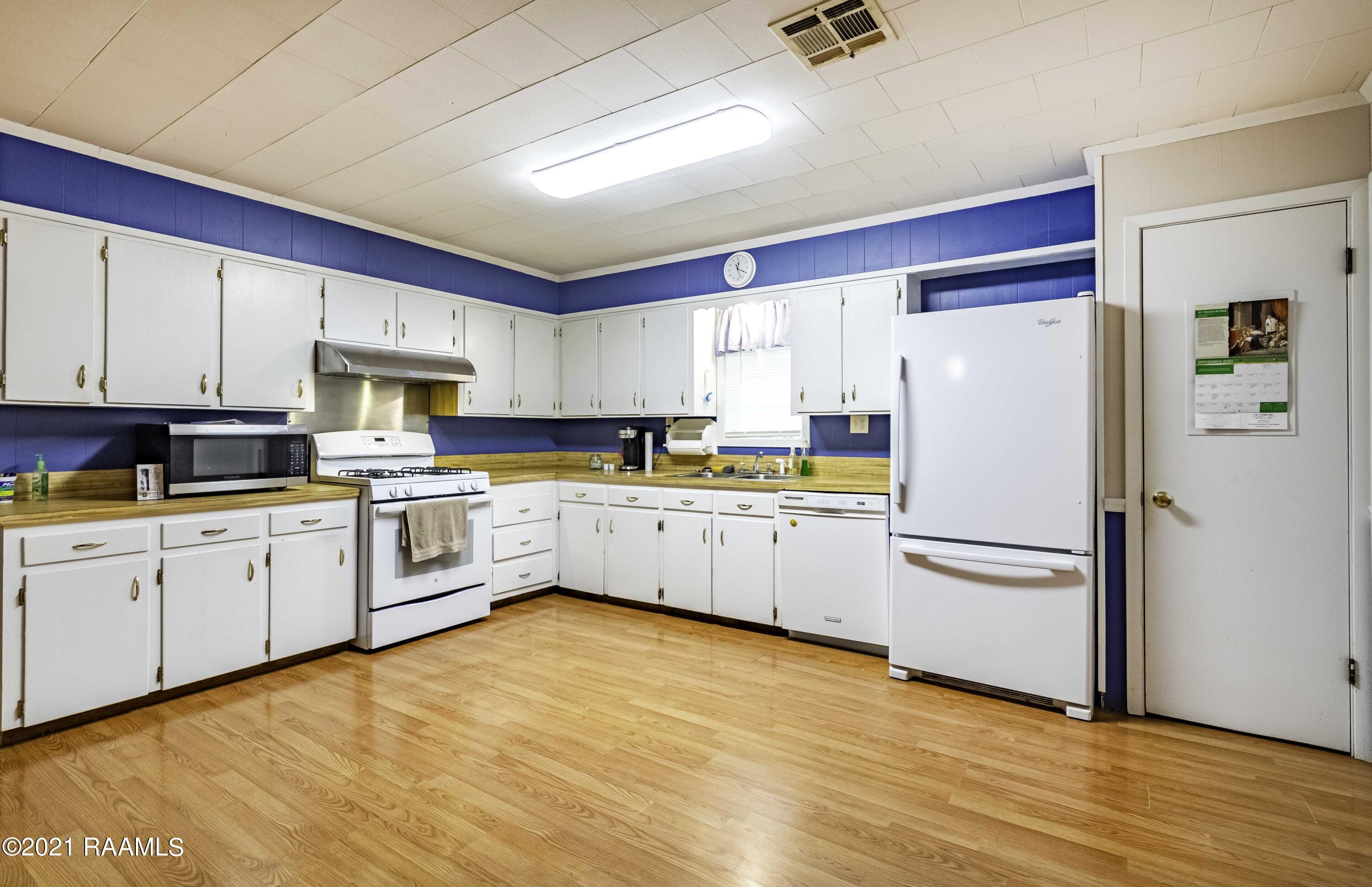 361 Buller Road Ville Platte, LA 70586 - Photo 8 of 33 Kitchen 2