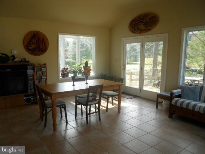 7820 Chapman Road Kingsville, MD 21087 - Photo 29 of 30 View of Sunroom