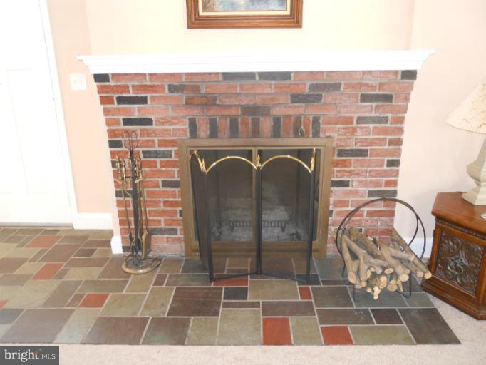 7820 Chapman Road Kingsville, MD 21087 - Photo 9 of 30 View of Fireplace in Living Room