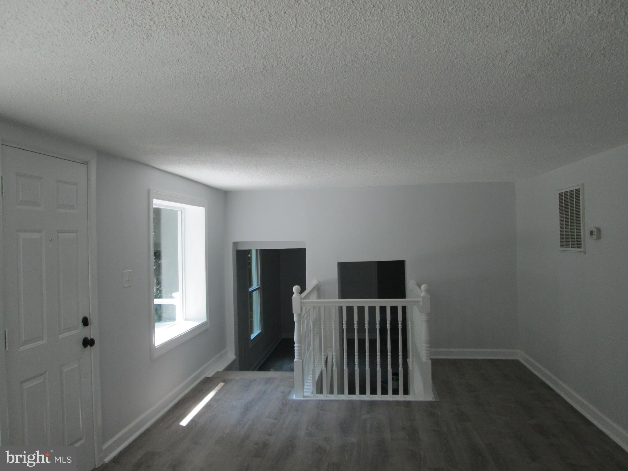 3508 New Design Road Frederick, MD 21703 - Photo 11 of 26 Living Room