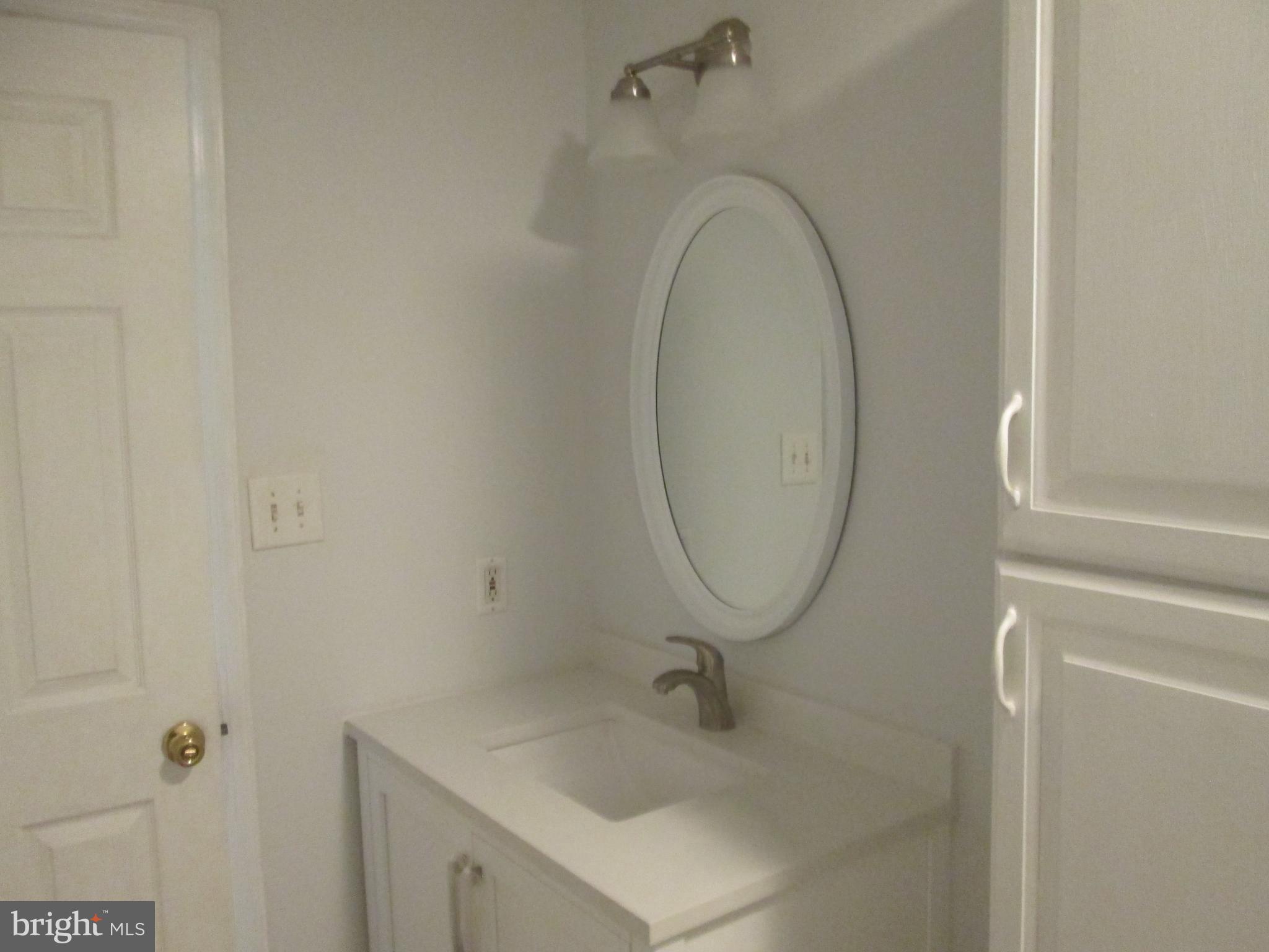 3508 New Design Road Frederick, MD 21703 - Photo 15 of 26 Full Hall Bathroom