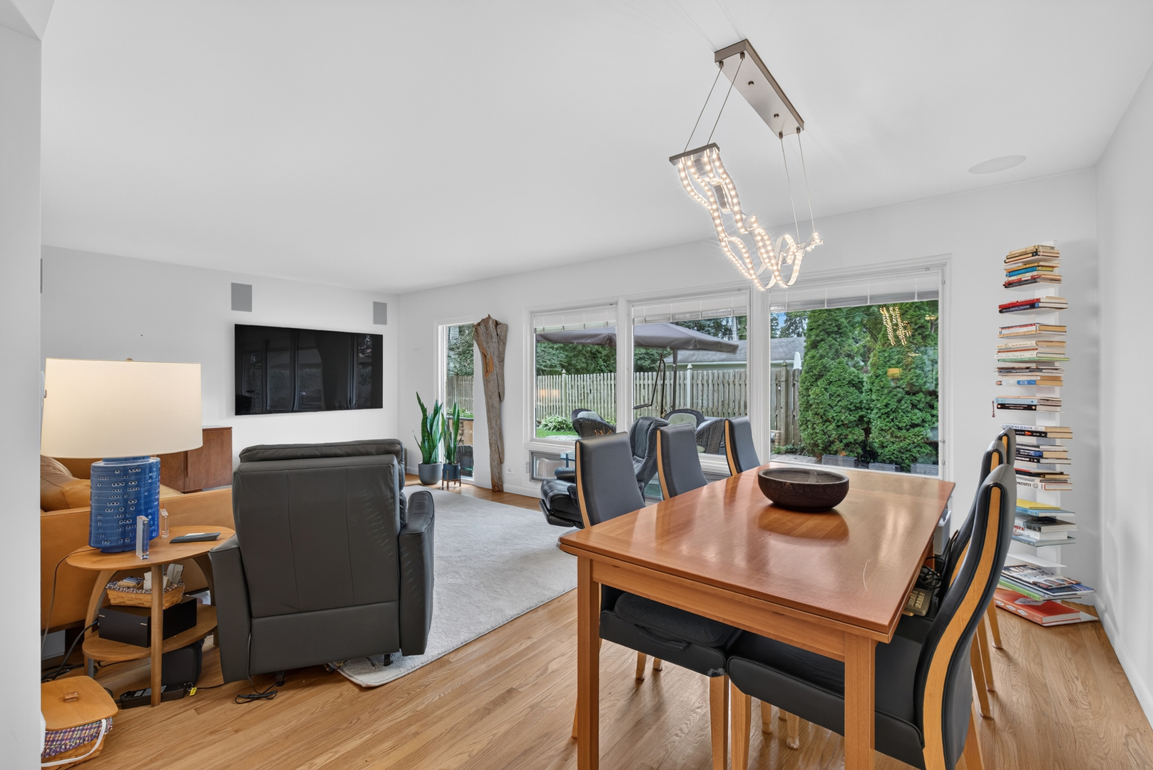 220 East Hillside Road Naperville, IL 60540 - Photo 7 of 57 Gallery Image 7