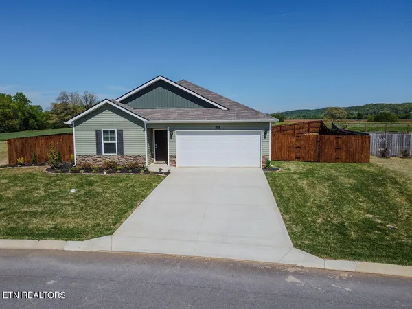 $329,900 | 180 Crescent Circle, Niota, TN 37826
