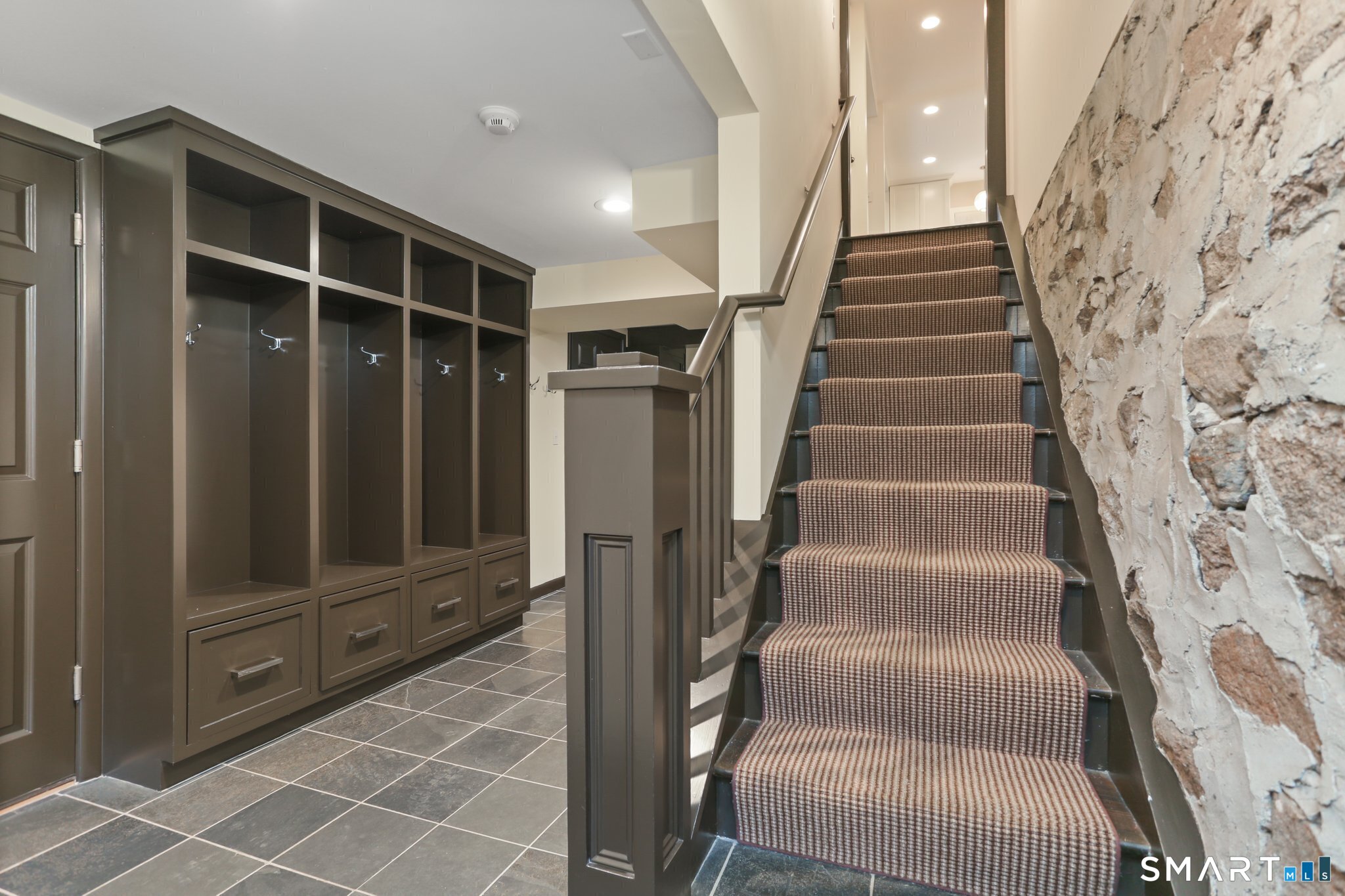 890 Silvermine Road New Canaan, CT 06840 - Photo 21 of 30 Charming mudroom