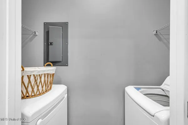 $1,350 | 12088 Lamey Brg Road, Unit VARIOUS, D'Iberville, MS 39540