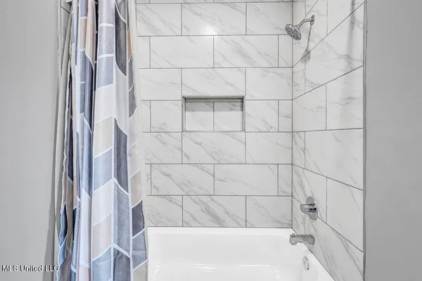 $1,350 | 12088 Lamey Brg Road, Unit VARIOUS, D'Iberville, MS 39540