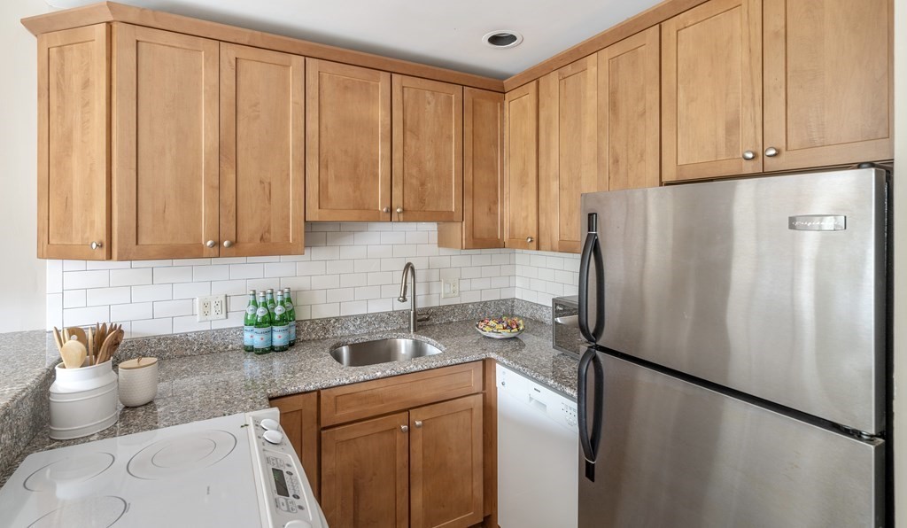 79 Appleton Street, Unit 3 Boston, MA 02116 - Photo 8 of 15 Gallery Image 8