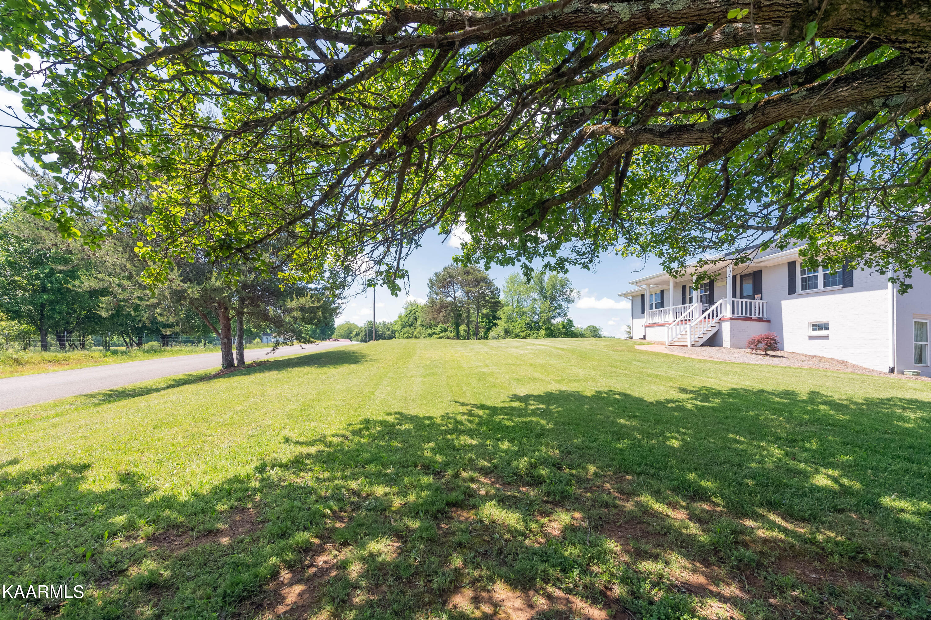 820 Lakeside Road Madisonville, TN 37354 - Photo 3 of 40 DSC_0992-Edit