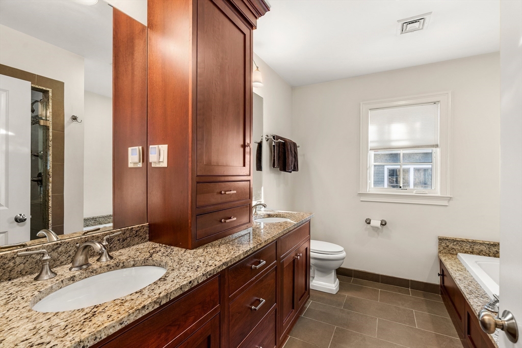 40 Knowles Road Watertown, MA 02472 - Photo 15 of 33