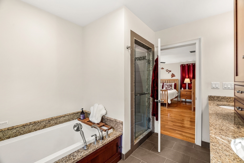 40 Knowles Road Watertown, MA 02472 - Photo 16 of 33