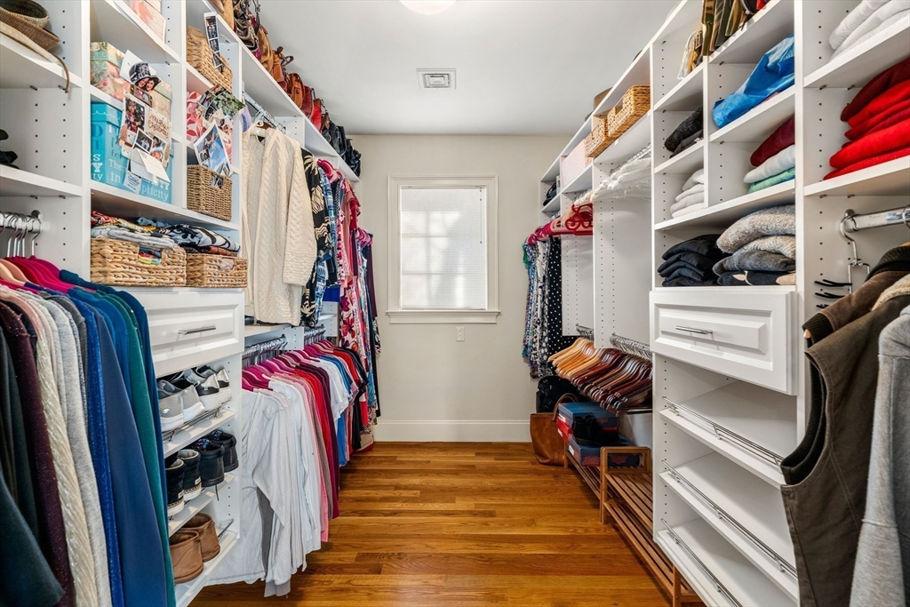 40 Knowles Road Watertown, MA 02472 - Photo 17 of 33