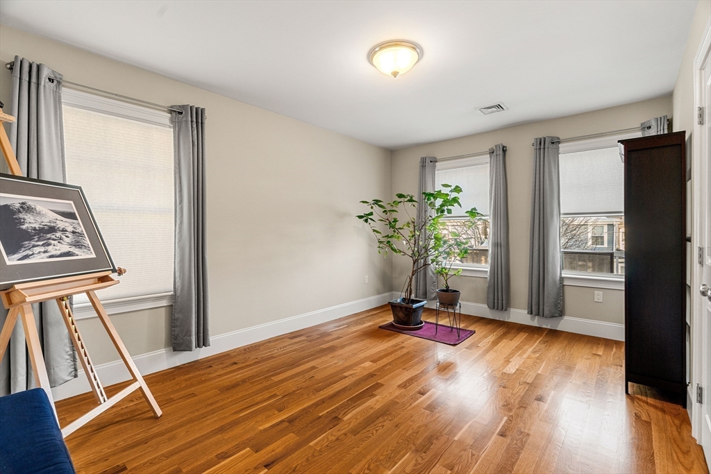 40 Knowles Road Watertown, MA 02472 - Photo 20 of 33