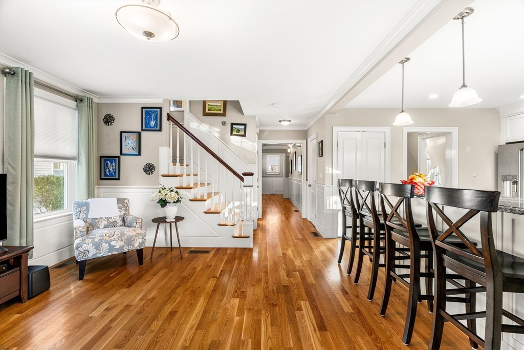 40 Knowles Road Watertown, MA 02472 - Photo 4 of 33