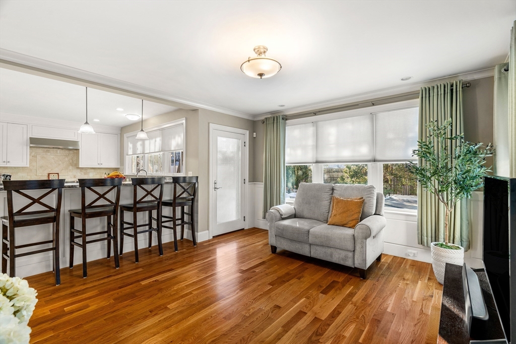 40 Knowles Road Watertown, MA 02472 - Photo 5 of 33