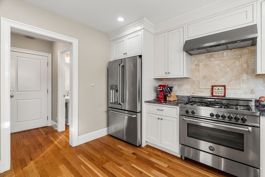 40 Knowles Road Watertown, MA 02472 - Photo 10 of 33