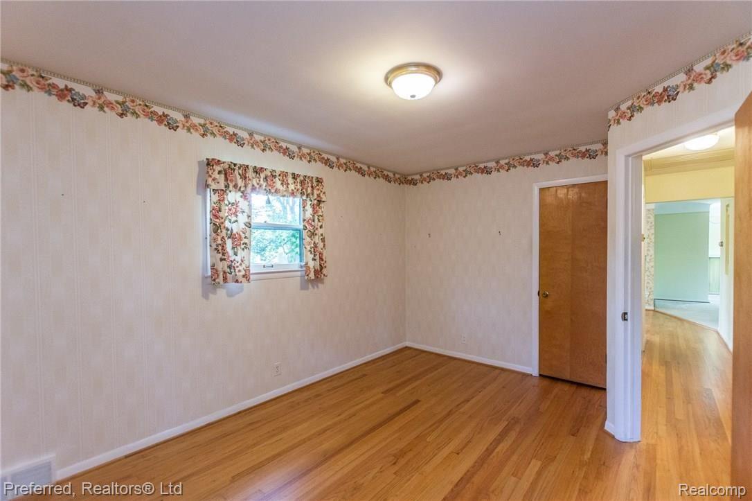28244 Peppermill Road Farmington, MI 48331 - Photo 13 of 28 DSC_1857.jpg