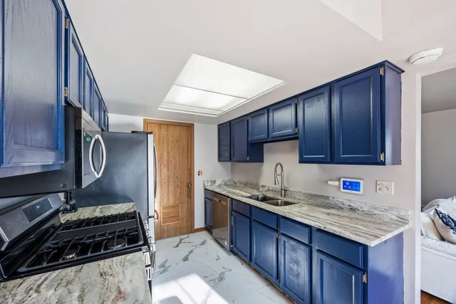 $200,000 | 19424 Cypress Drive, Unit 1C, Country Club Hills, IL 60478