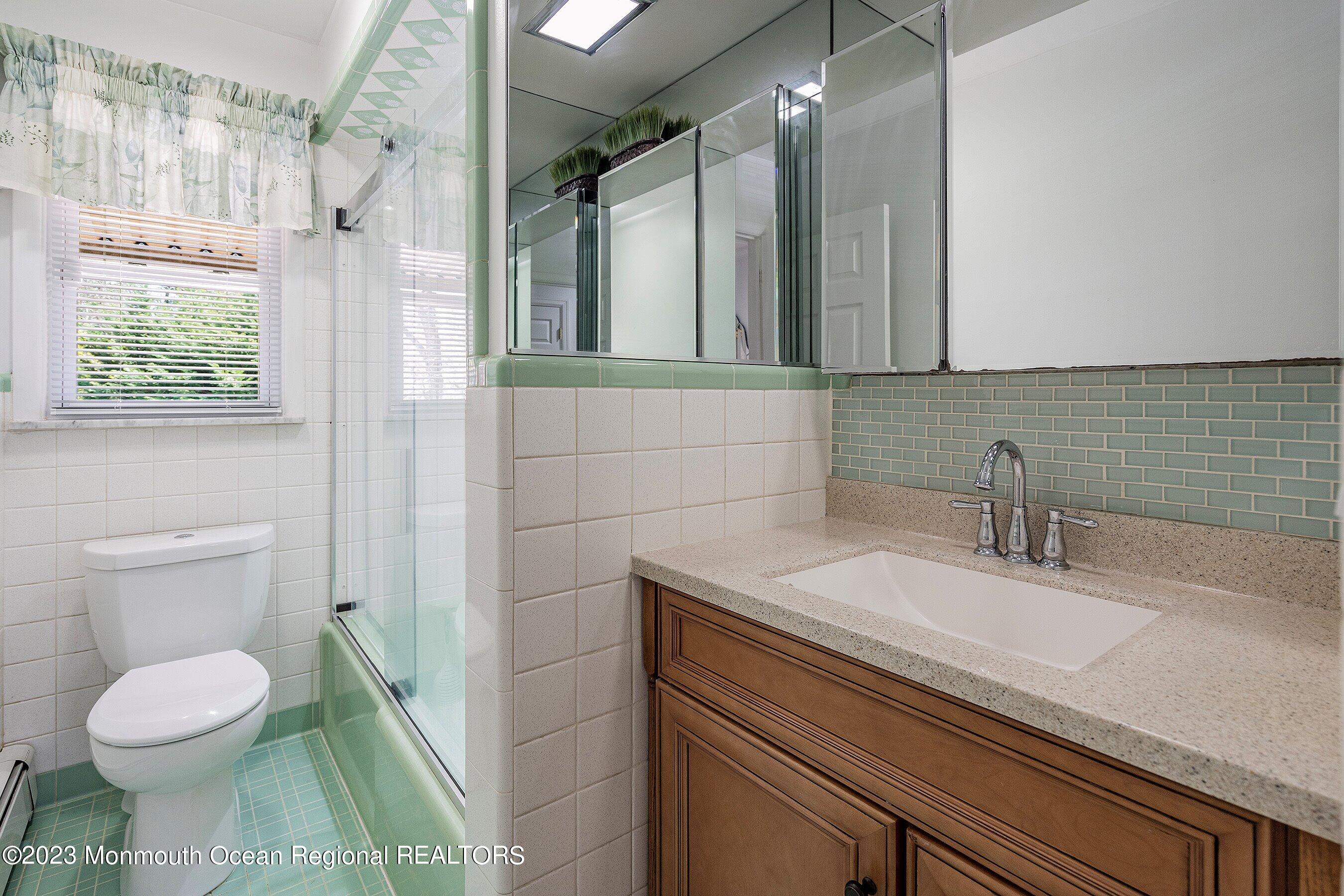 400 Burlington Road Freehold, NJ 07728 - Photo 23 of 35 22-DB5DB862-33E0-4A10-9724-6D960327D438