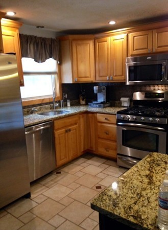 9 Intervale Circle Rowley, MA 01969 - Photo 3 of 29 Gallery Image 3