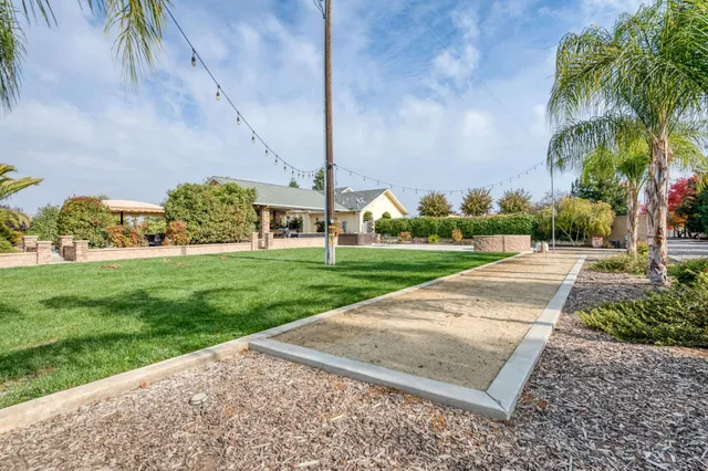 a view of outdoor space yard and entertaining space
