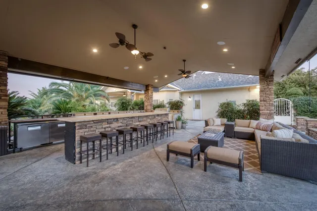 $1,325,000 | 1565 South Indianola Avenue, Sanger, CA 93657