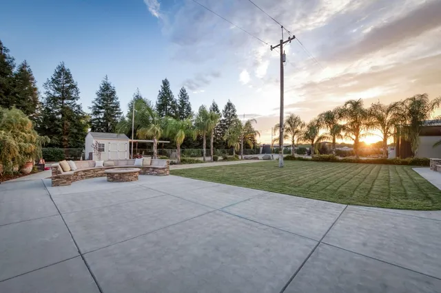$1,325,000 | 1565 South Indianola Avenue, Sanger, CA 93657