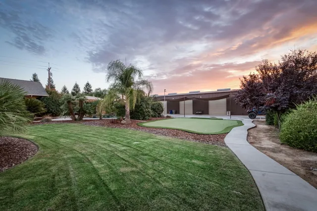 $1,325,000 | 1565 South Indianola Avenue, Sanger, CA 93657