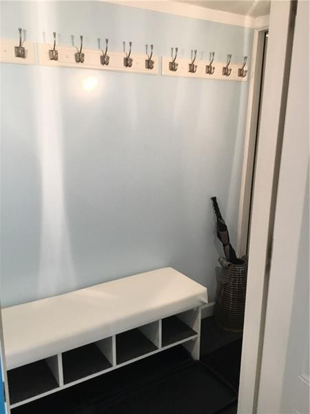 185 Poplar Ridge Road Pittsburgh, PA 15235 - Photo 10 of 15 Mud room