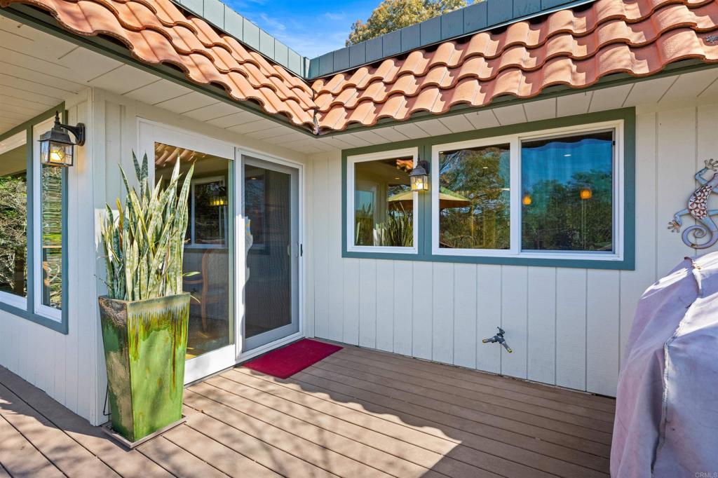 846 Val Sereno Drive Encinitas, CA 92024 - Photo 24 of 43 a view of a entryway door front of house