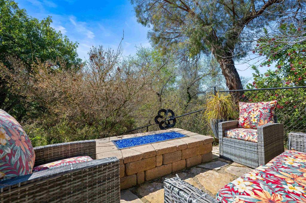 846 Val Sereno Drive Encinitas, CA 92024 - Photo 32 of 43 a roof deck with couches and wooden fence