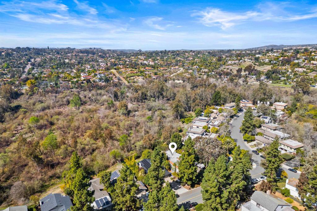 846 Val Sereno Drive Encinitas, CA 92024 - Photo 43 of 43 a view of a city