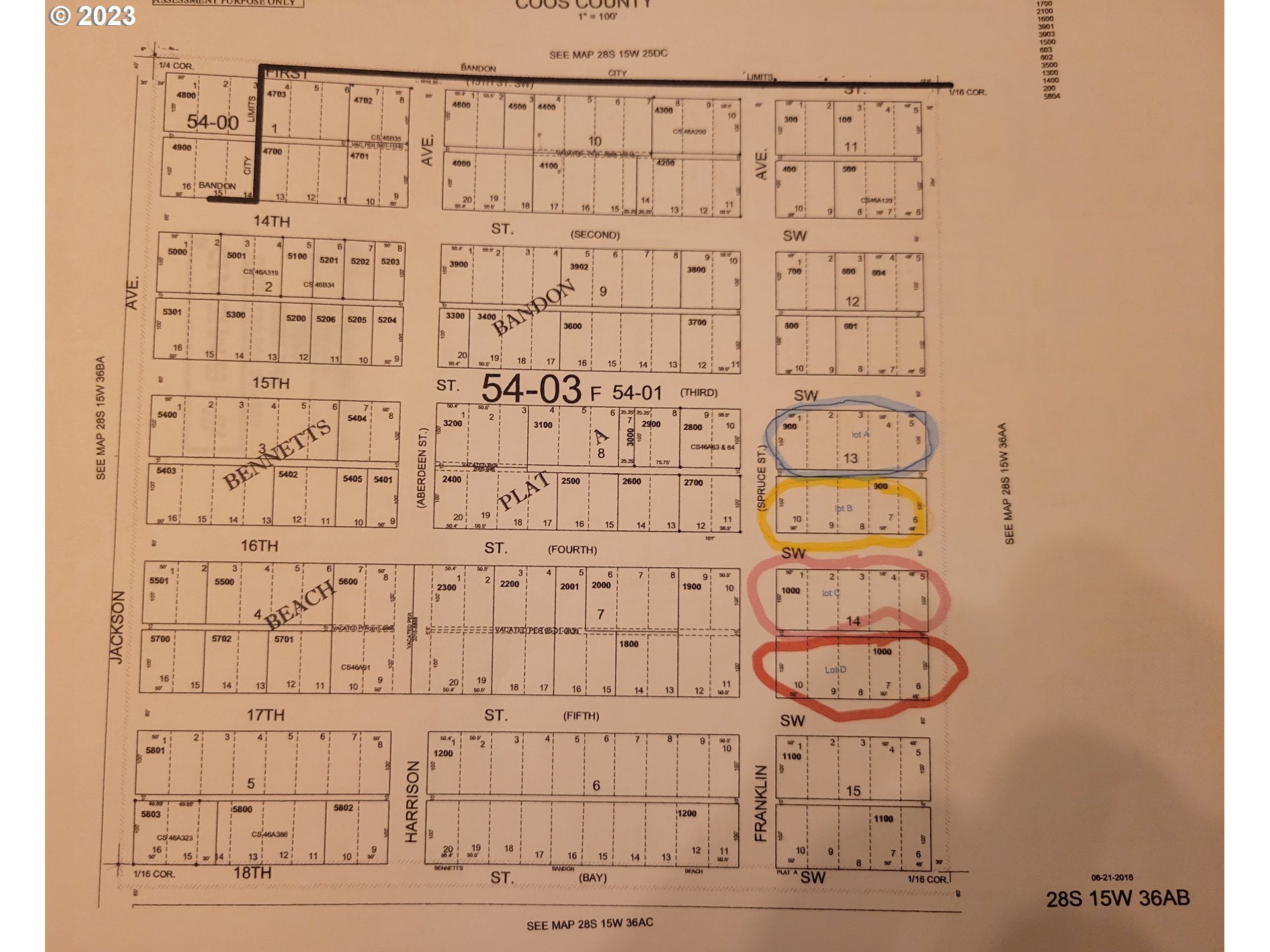 Franklin Road Southwest, Unit 610 Bandon, OR 97411 - Photo 2 of 3 a bathroom with a shower