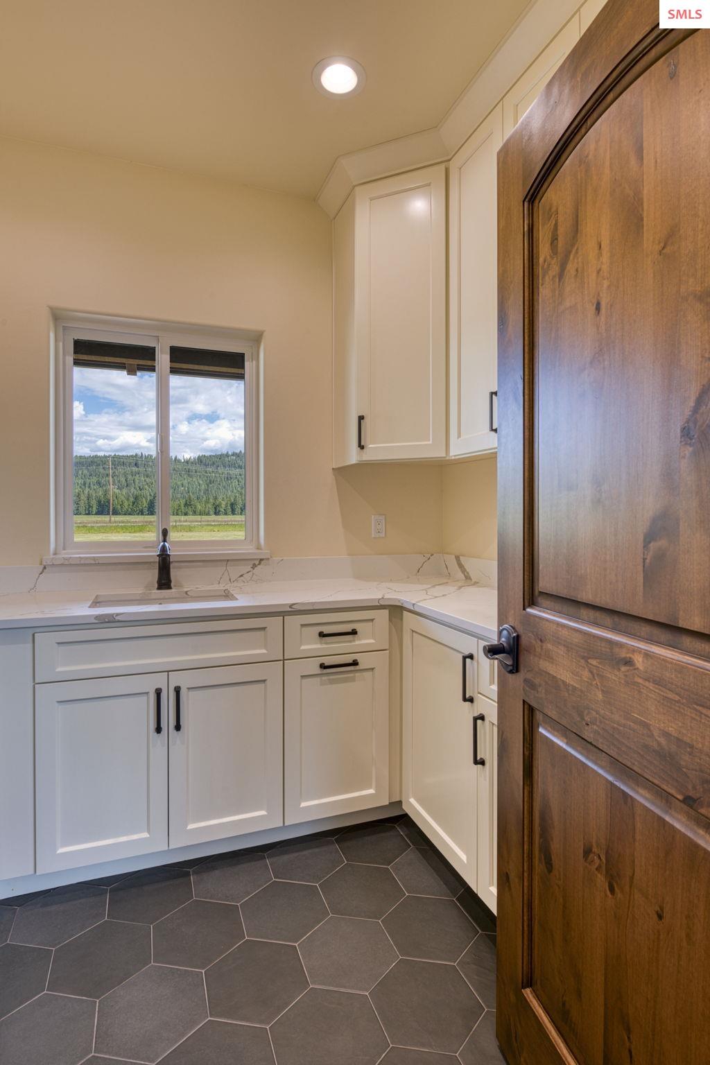 4450 Dufort Road Sagle, ID 83860 - Photo 23 of 81 Gallery Image 23
