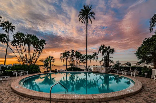 $549,500 | 80 Rogers Street, Unit 9C, Clearwater, FL 33756