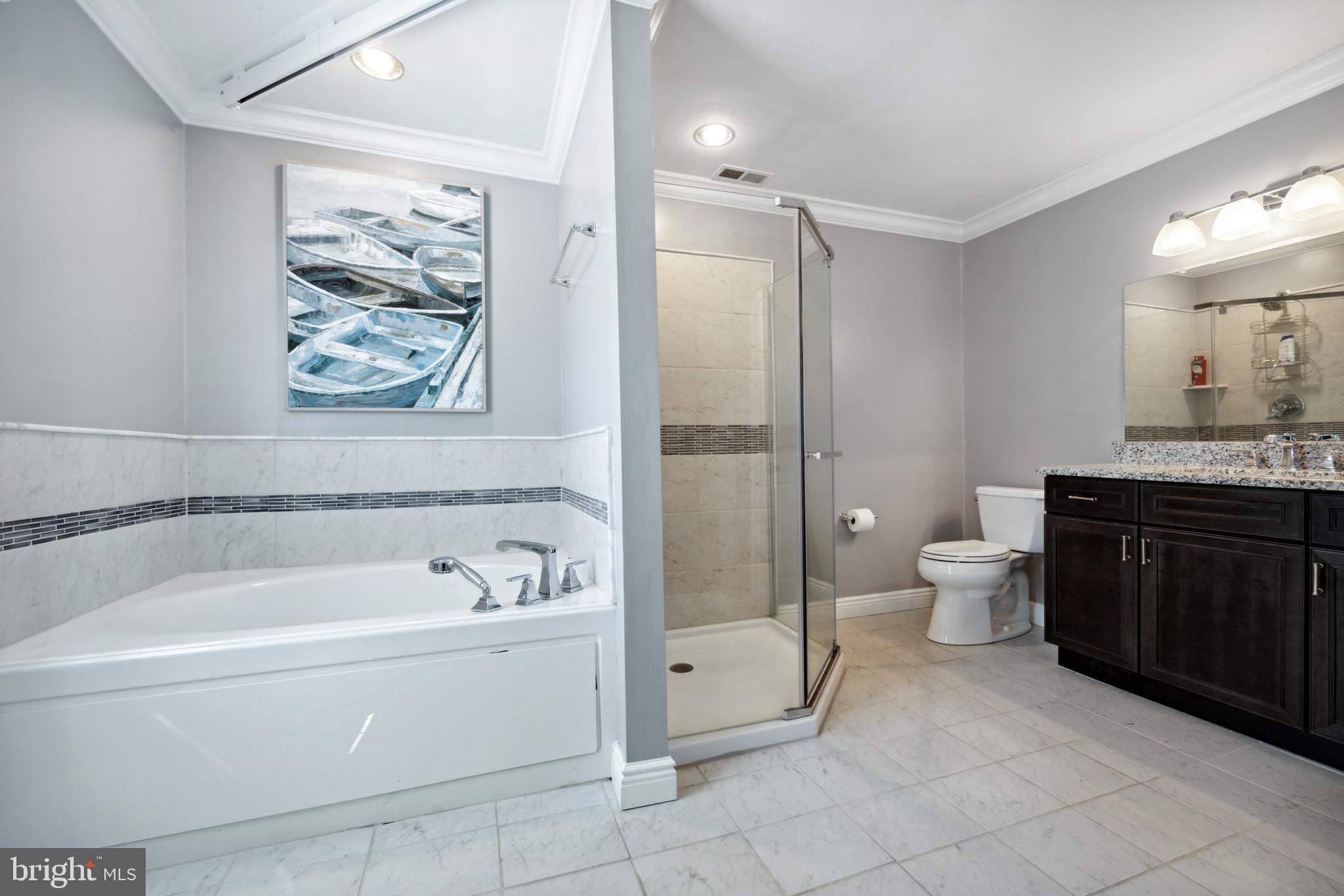 1005 Longfield Road Southampton, PA 18966 - Photo 26 of 44 Primary full bath