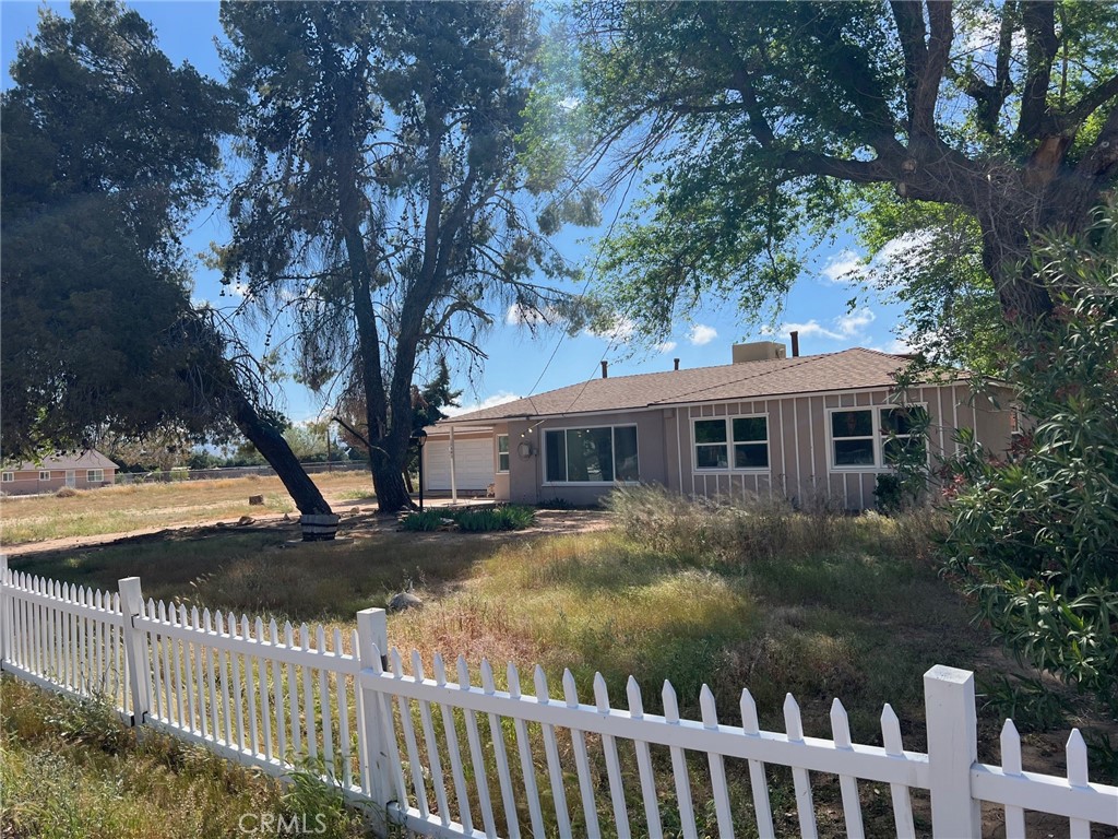 15683 Fir Street Hesperia, CA 92345 - Photo 14 of 63