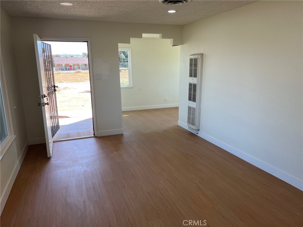 15683 Fir Street Hesperia, CA 92345 - Photo 15 of 63