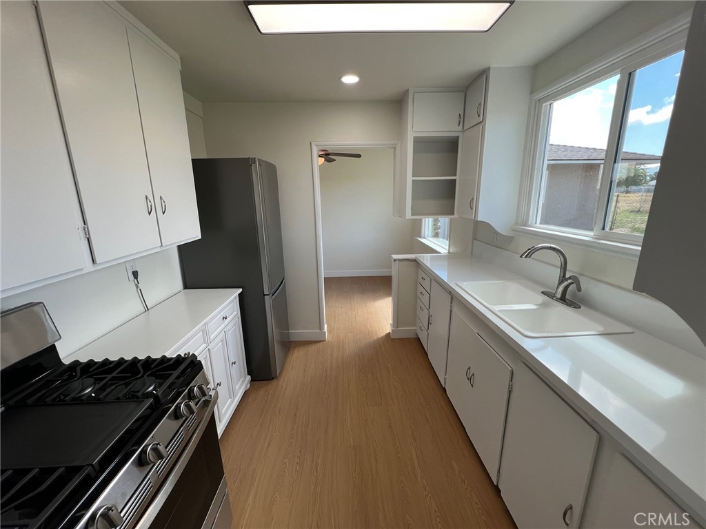 15683 Fir Street Hesperia, CA 92345 - Photo 16 of 63