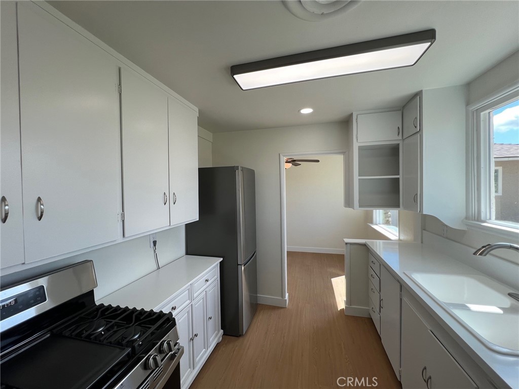 15683 Fir Street Hesperia, CA 92345 - Photo 2 of 63
