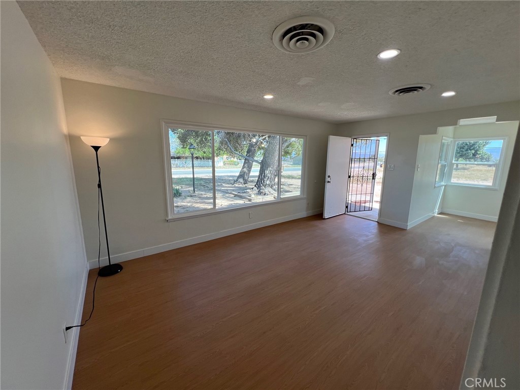 15683 Fir Street Hesperia, CA 92345 - Photo 21 of 63
