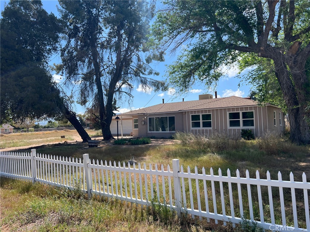 15683 Fir Street Hesperia, CA 92345 - Photo 6 of 63
