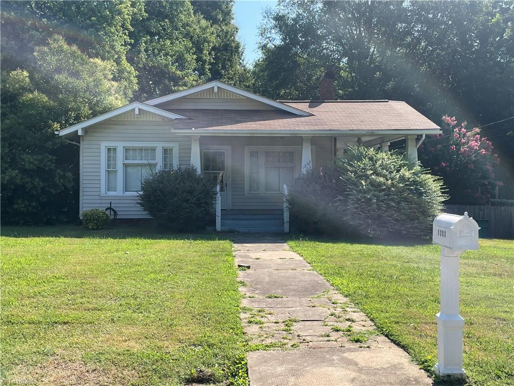1202 Madison Street High Point, NC 27262 - Photo 1 of 9