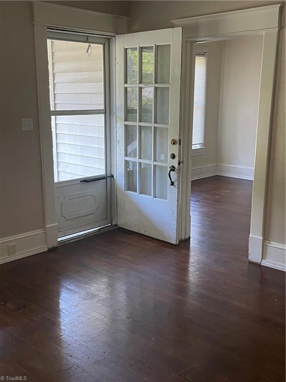1202 Madison Street High Point, NC 27262 - Photo 3 of 9 Living room