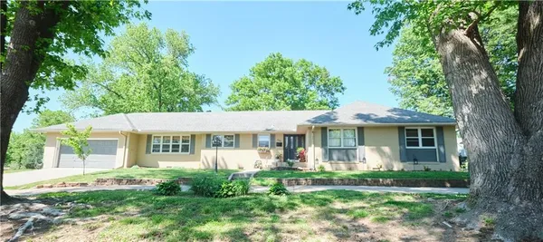 $245,000 | 608 Sycamore Lane, Pittsburg, KS 66762
