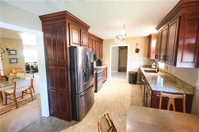 $245,000 | 608 Sycamore Lane, Pittsburg, KS 66762