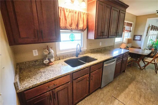 $245,000 | 608 Sycamore Lane, Pittsburg, KS 66762