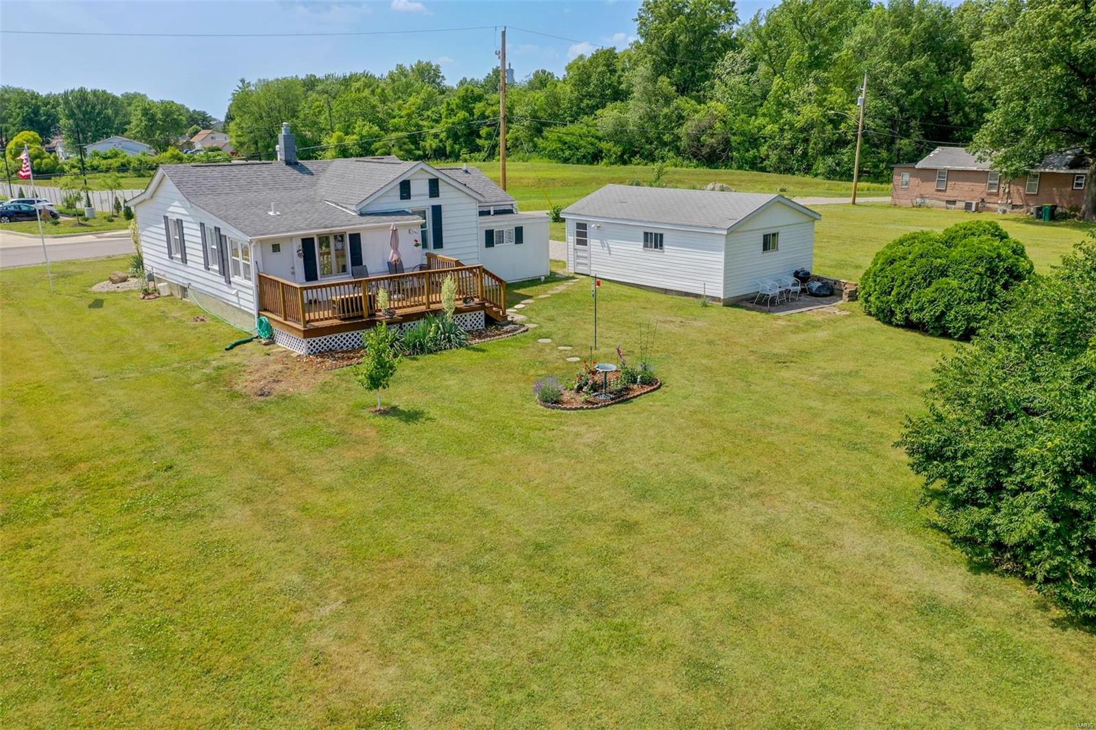 127 South Lawn Avenue O'Fallon, IL 62269 - Photo 1 of 22