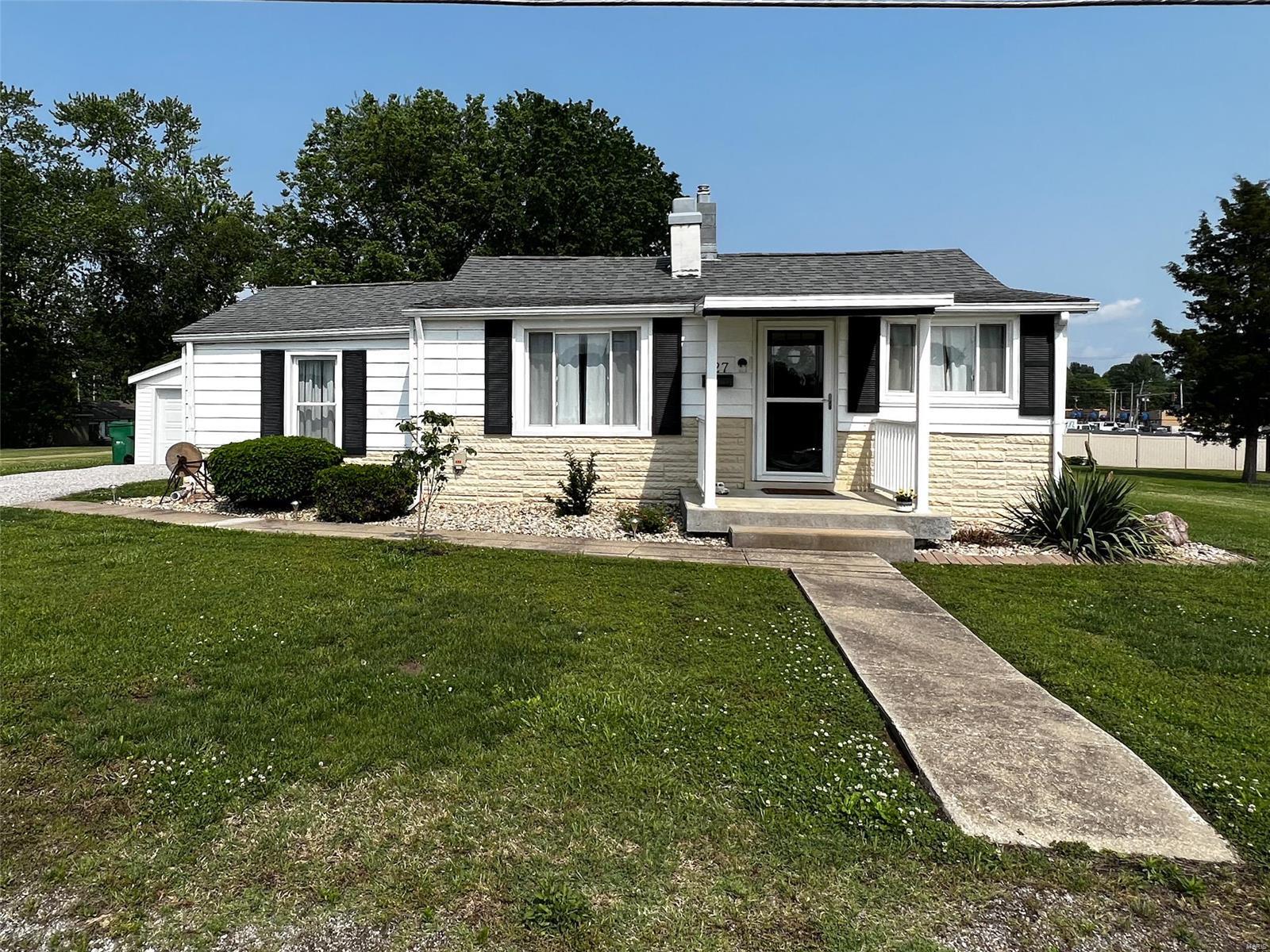 127 South Lawn Avenue O'Fallon, IL 62269 - Photo 3 of 22